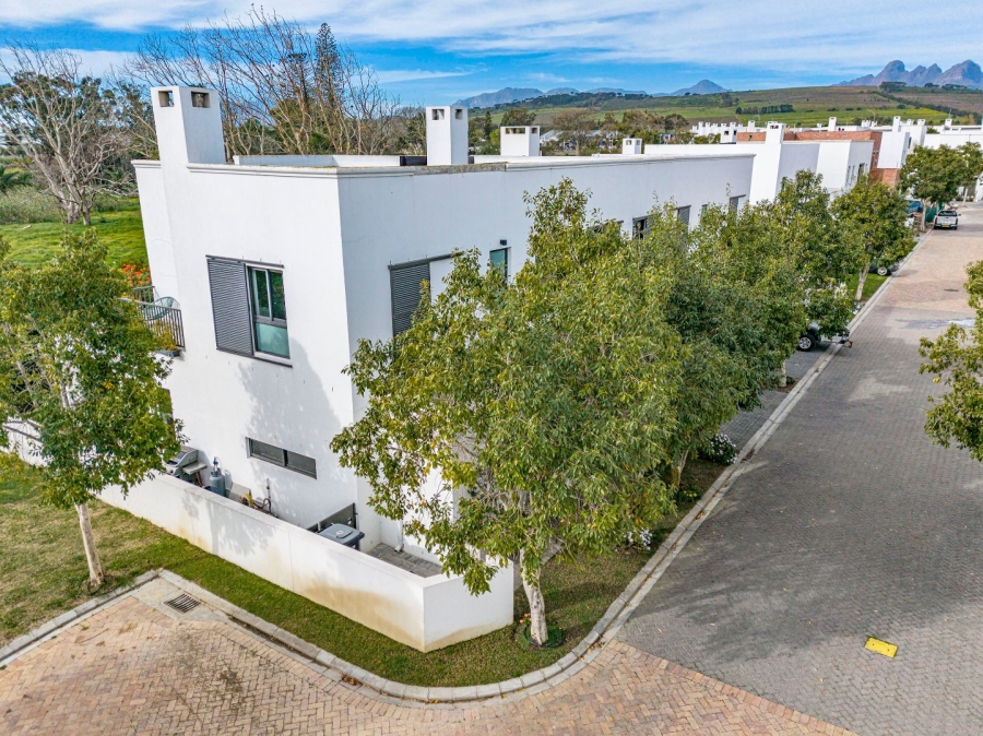 4 Bedroom Property for Sale in Croydon Gardens Estate Western Cape